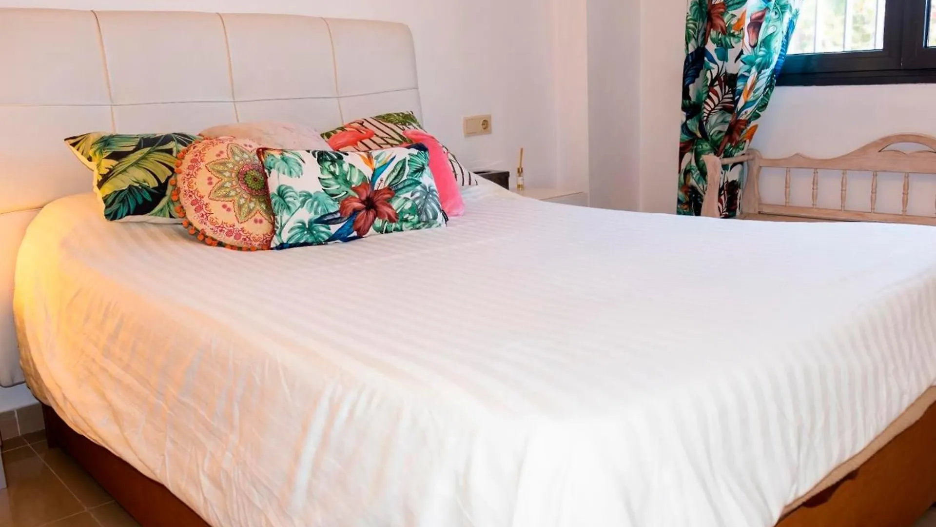Magnifico Apartamento Frente Al Mar En Cadiz Con Plaza De Garaje Incluida Spain