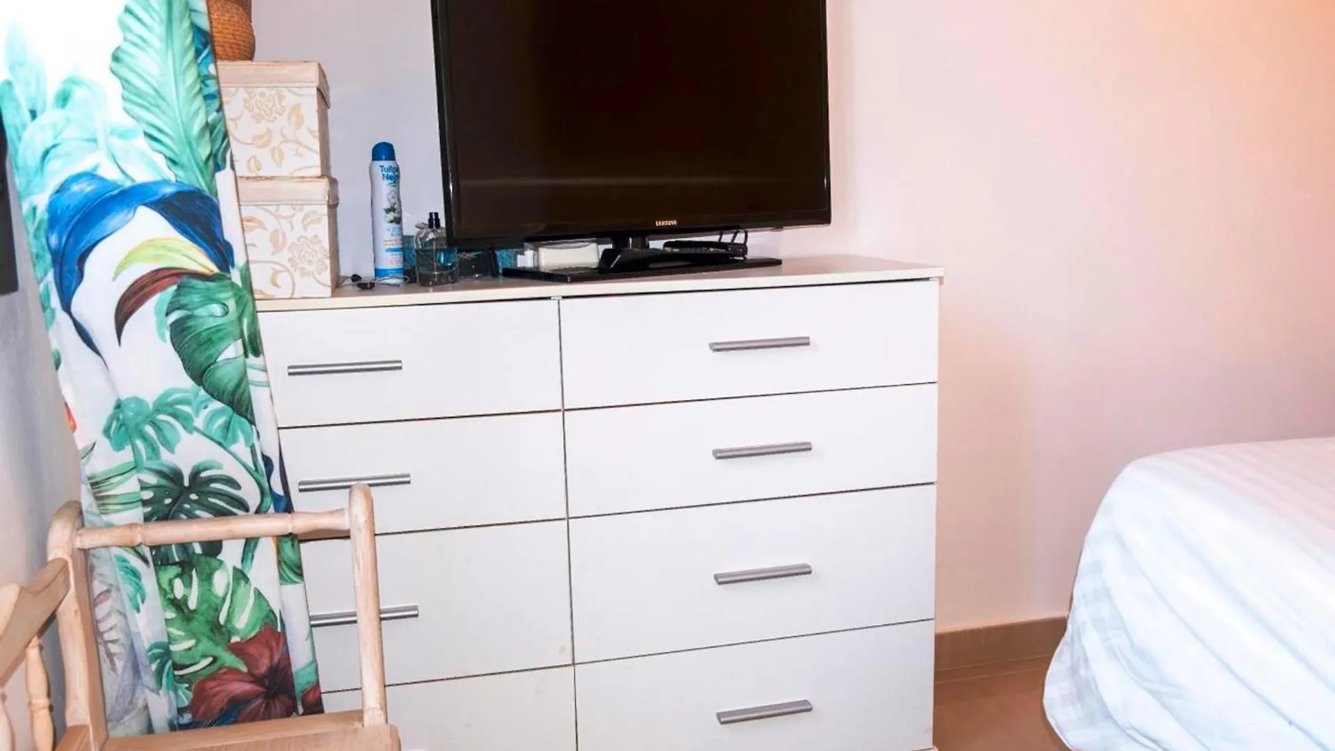 Magnifico Apartamento Frente Al Mar En Cadiz Con Plaza De Garaje Incluida