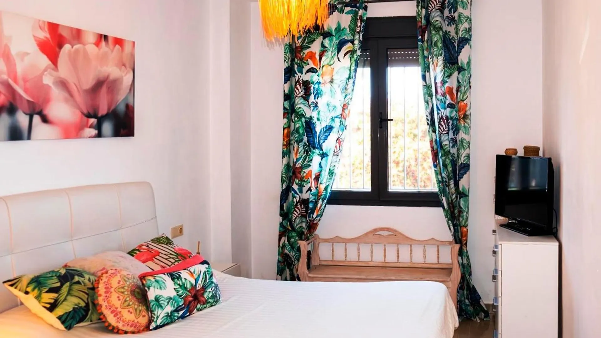 Magnifico Apartamento Frente Al Mar En Cadiz Con Plaza De Garaje Incluida 0*,  Spagna