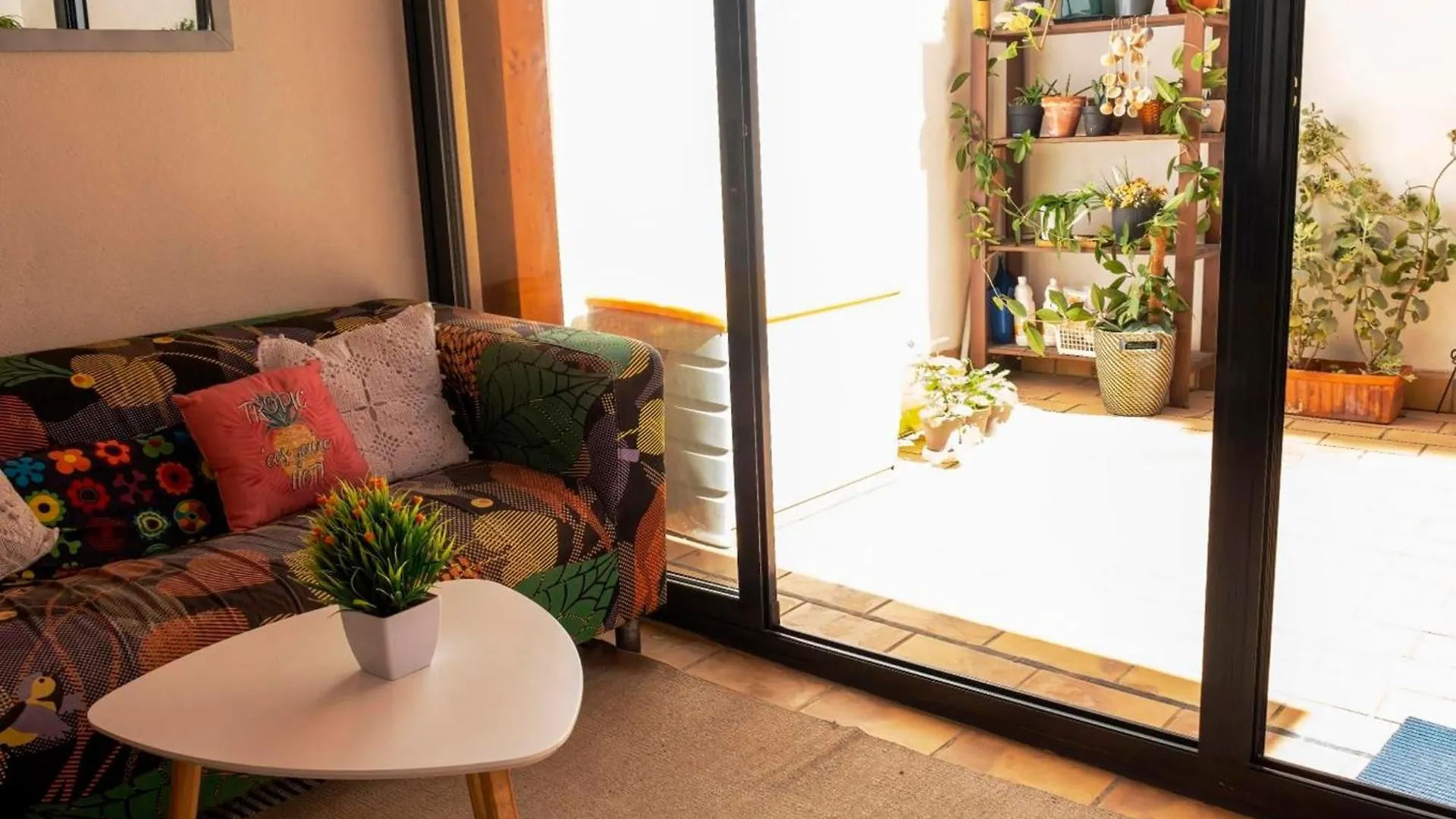Magnifico Apartamento Frente Al Mar En Cadiz Con Plaza De Garaje Incluida